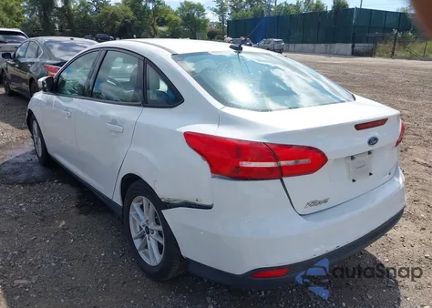 2017 Ford Focus Se z USA, uszkodzony, nr VIN 1FADP3F22HL279023